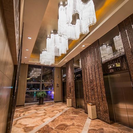 Gleetour Maya Hotel Ухан Екстериор снимка