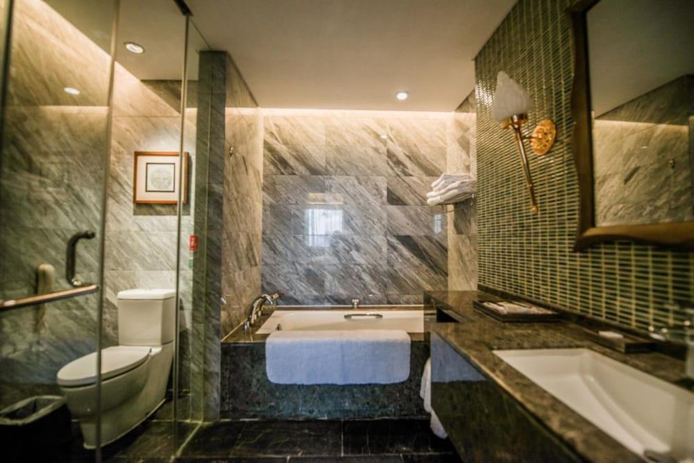 Gleetour Maya Hotel Ухан Екстериор снимка