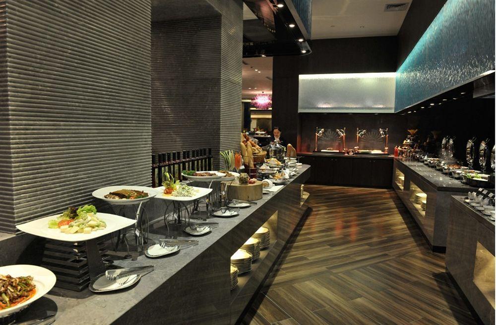 Gleetour Maya Hotel Ухан Екстериор снимка