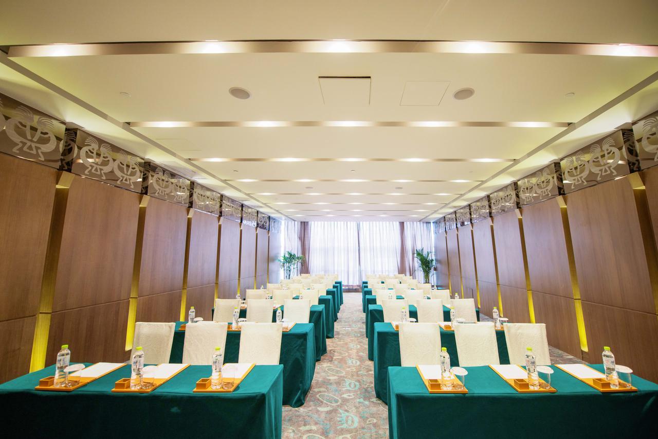 Gleetour Maya Hotel Ухан Екстериор снимка