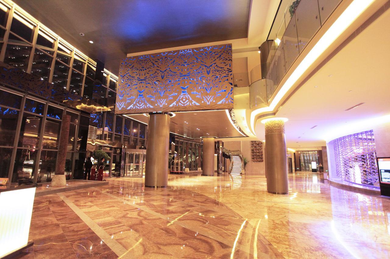 Gleetour Maya Hotel Ухан Екстериор снимка